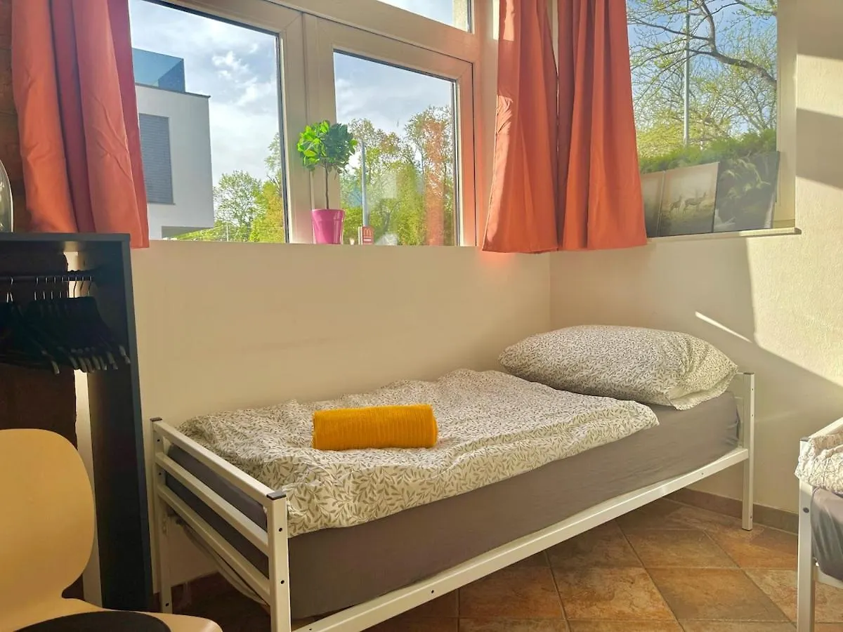 Studio Apartment With Easy Access & Parking Vienne 0*,  Autriche