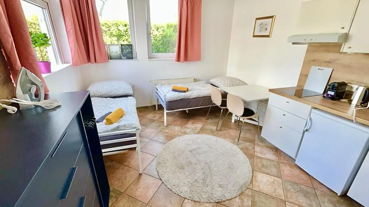 Studio Apartment With Easy Access & Parking Vienna